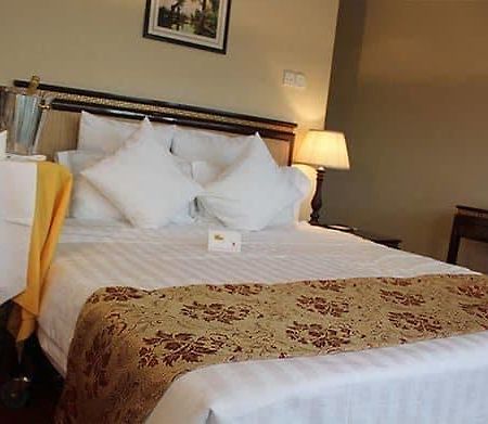 מוואנזה Belmont Fairmount Hotel מראה חיצוני תמונה